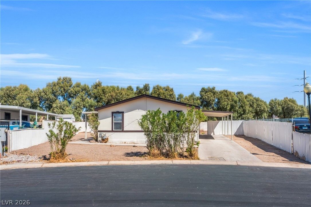 5962 Sassy Rose Drive — photo 2