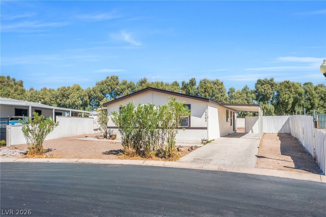 5962 Sassy Rose Drive — photo 3