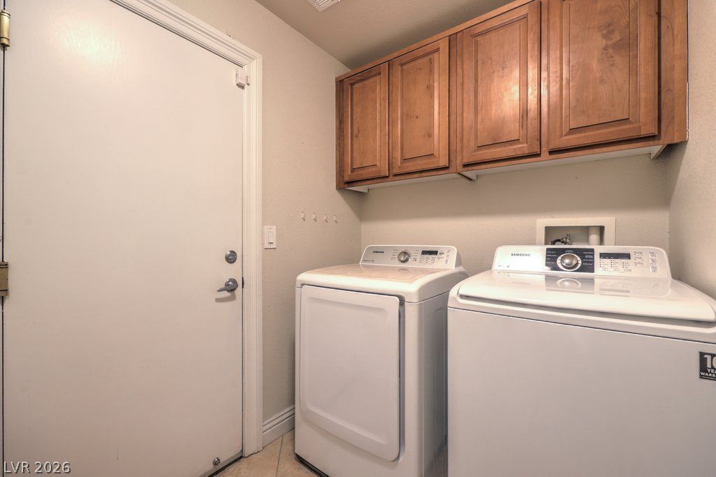 10232 Cowboys Dream Street — photo 4 of 29