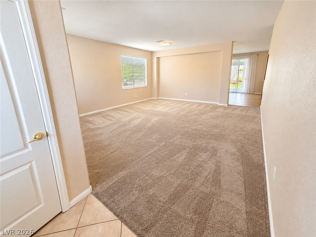 994 Courtney Valley Street — photo 5 of 40