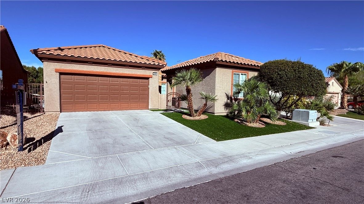 3065 Olivia Heights Avenue — photo 2