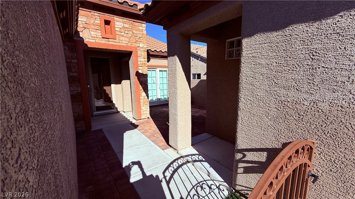 3065 Olivia Heights Avenue — photo 3