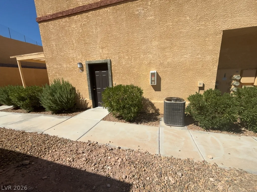 4915 East Russell Road 154 — photo 3