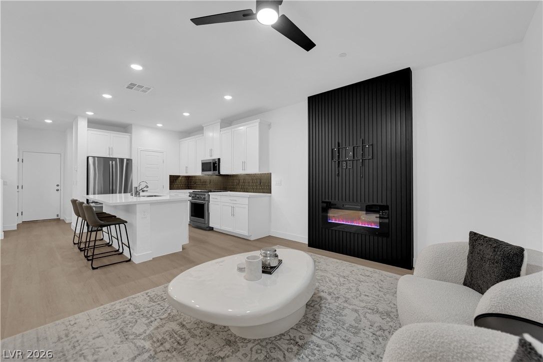 600 North Carriage Hill Drive 1048 — photo 1