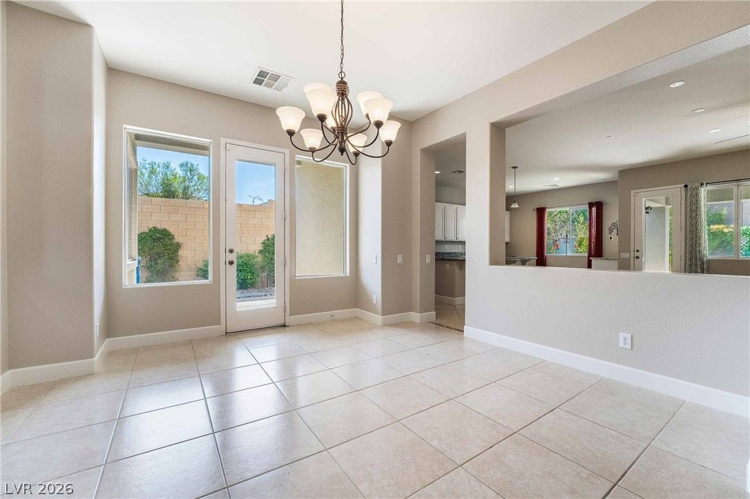 2475 Blackcraig Street — photo 5