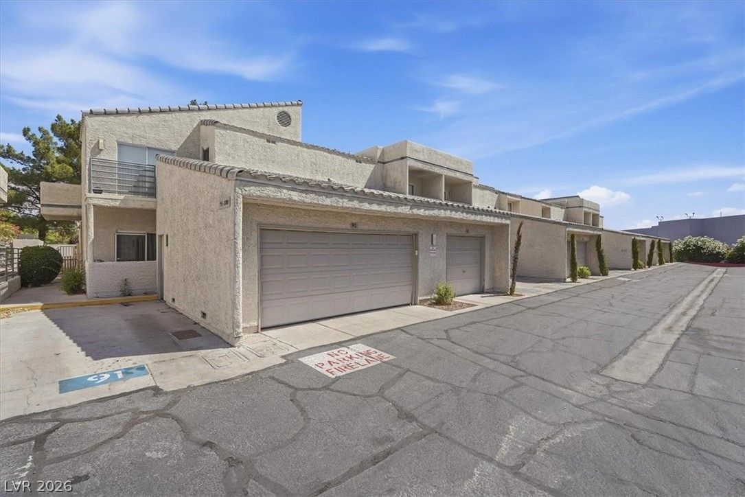 6250 West Flamingo Road 93 — photo 5