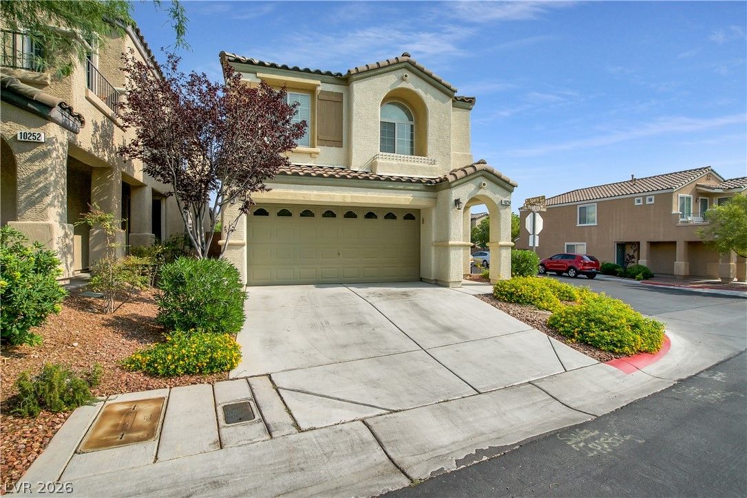 10250 HEADRICK Drive — photo 1 of 32
