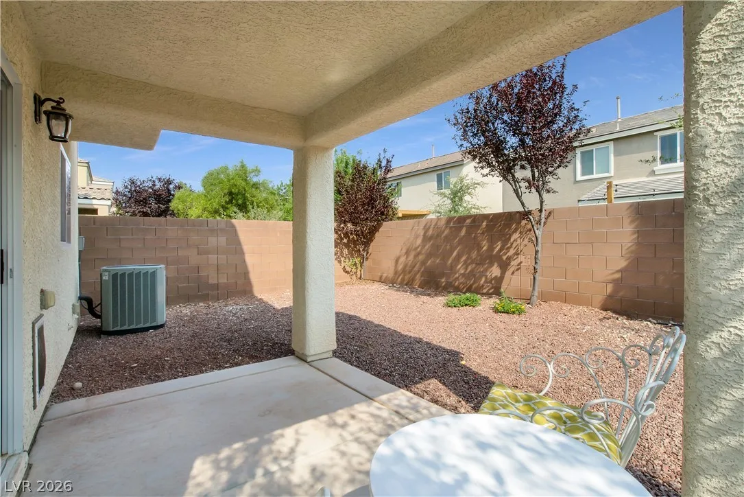 Photo 32