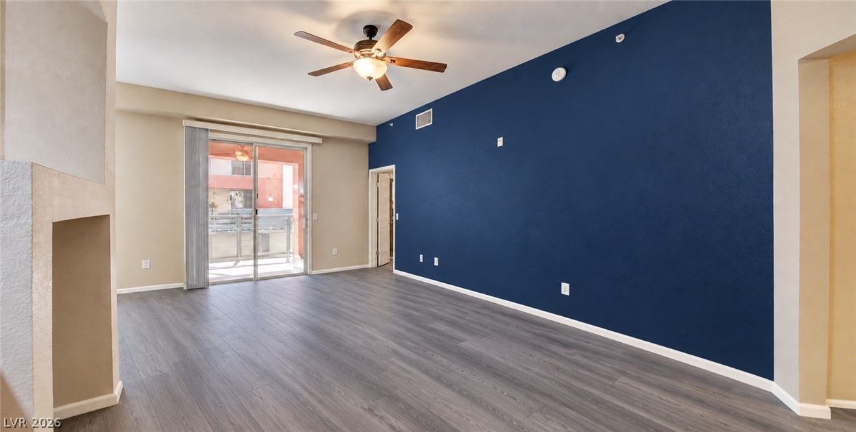 27 East Agate Avenue 202 — photo 4