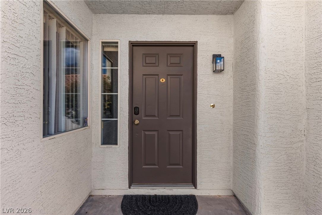 1408 Desert Hills Drive — photo 4