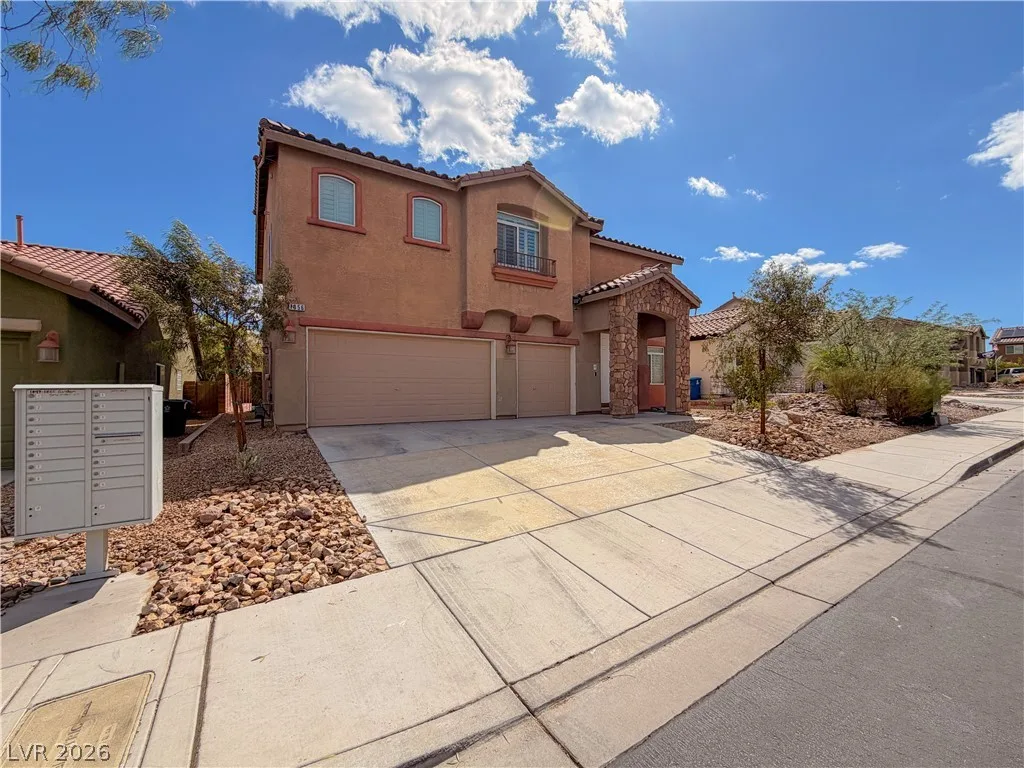 1056 Golden Splendor Court — photo 2