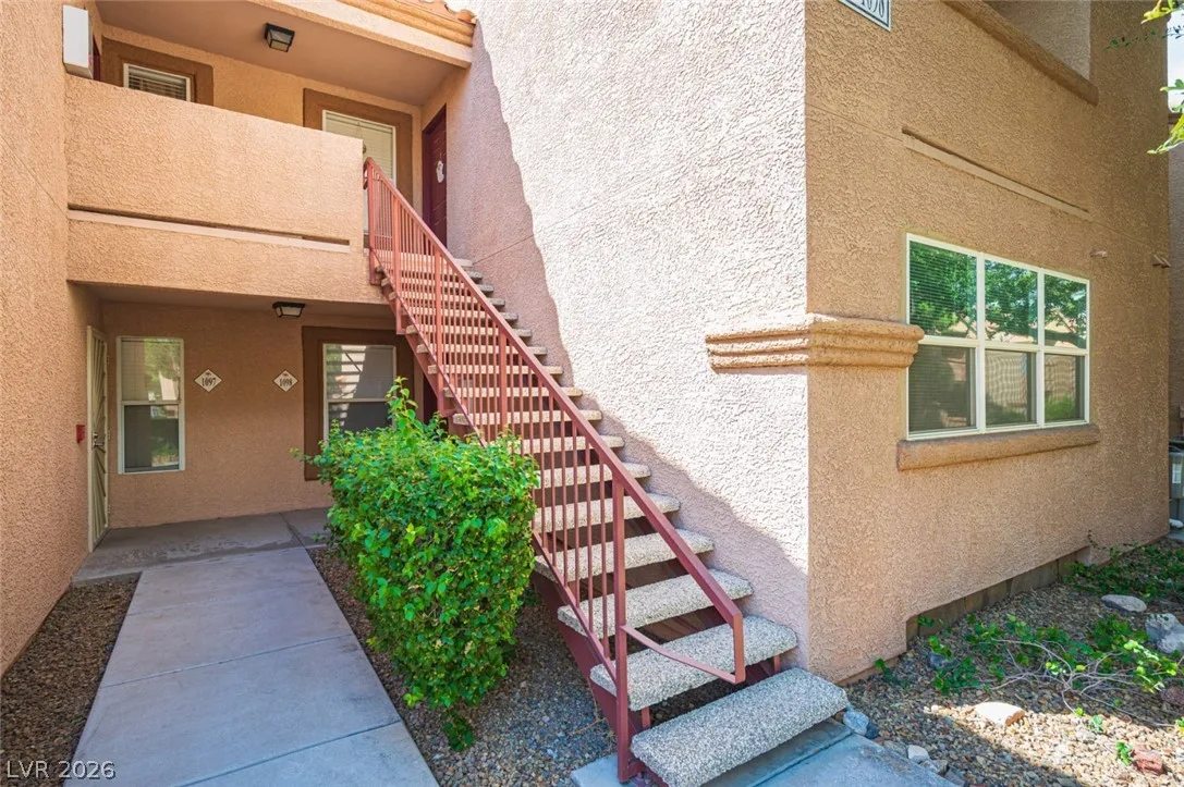 1150 North Buffalo Drive 1098 — photo 3