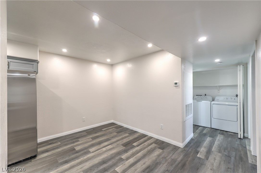 2725 South Nellis Boulevard 1078 — photo 4 of 33