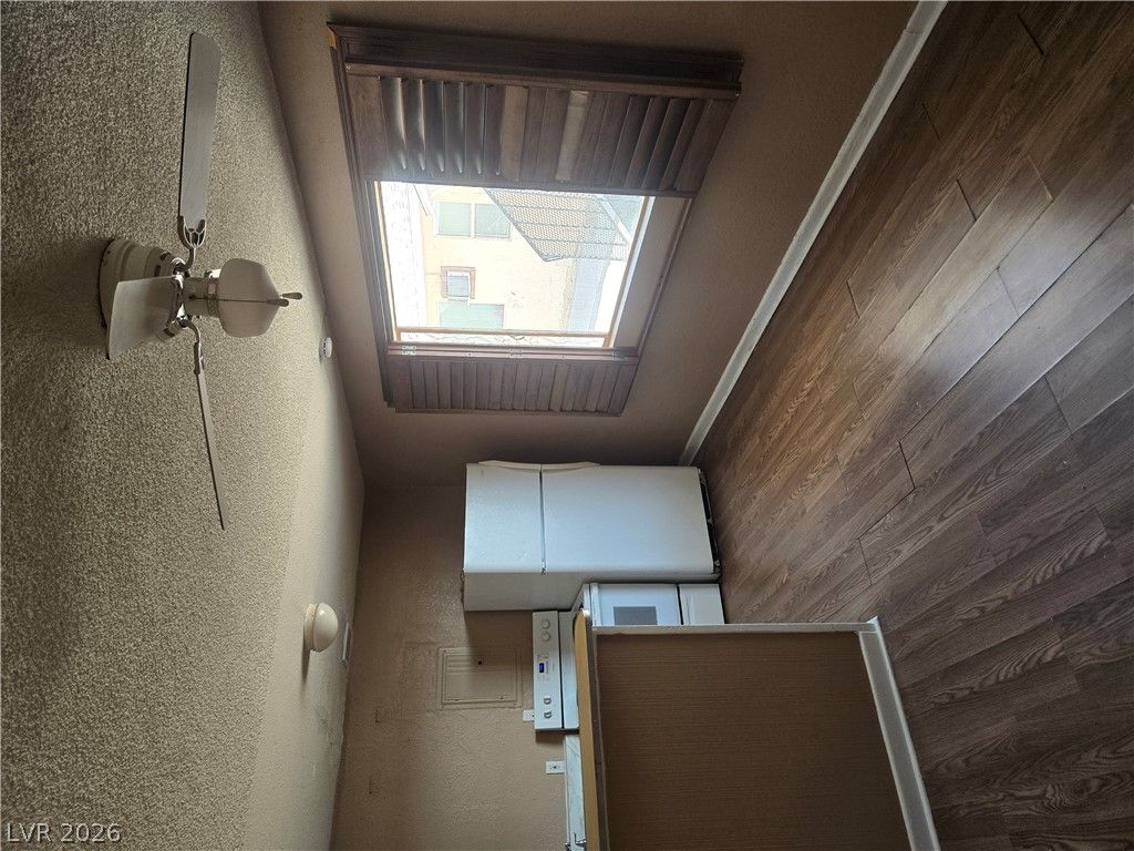 409 West Van Buren Avenue 3 — photo 3