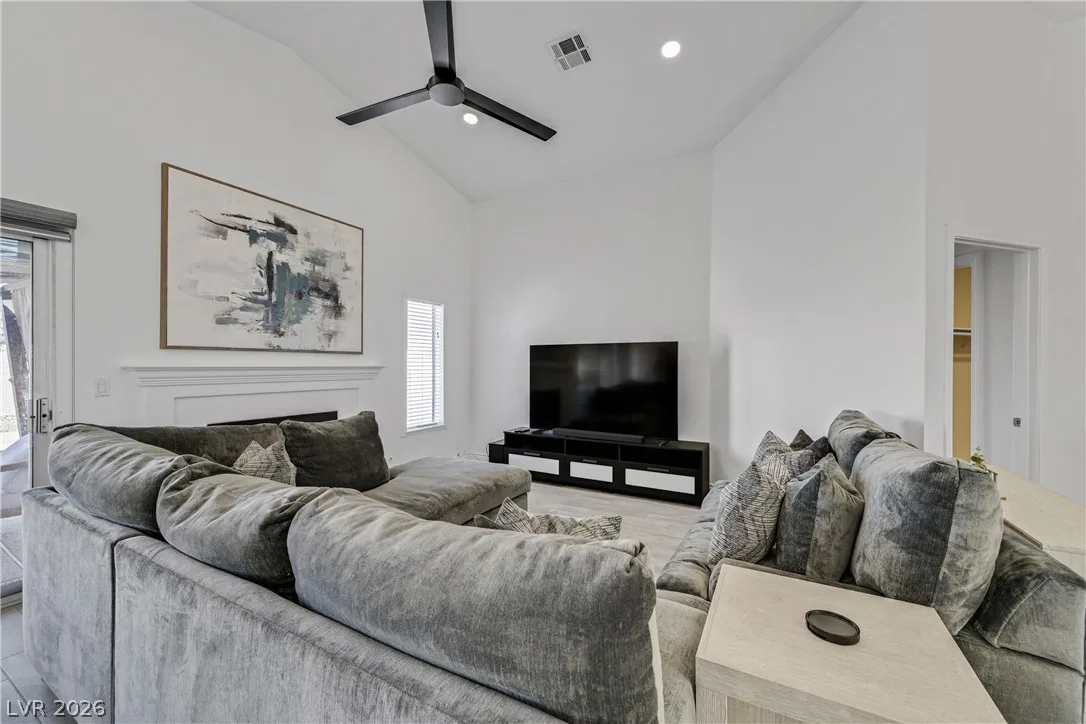 1828 Escondido Terrace — photo 5