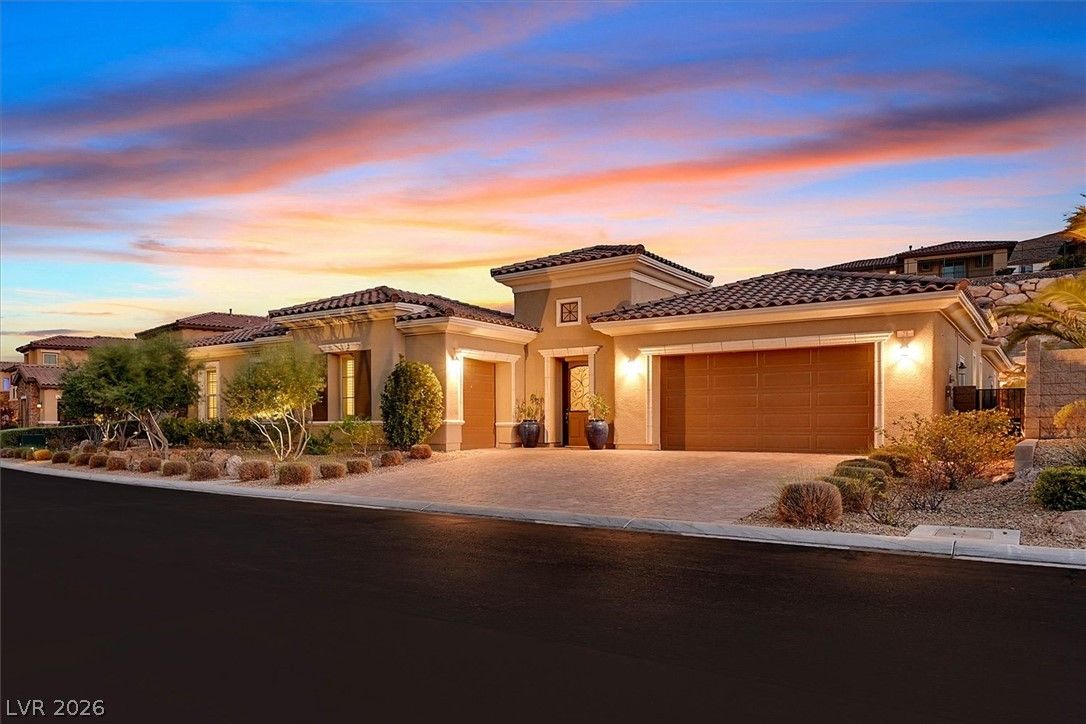 21 GRAND MASTERS Drive — photo 3