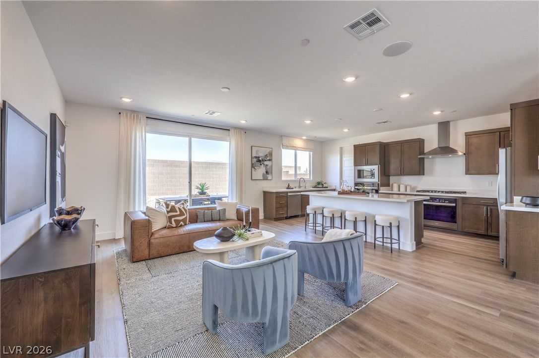 1821 Shondra Court — photo 3 of 39