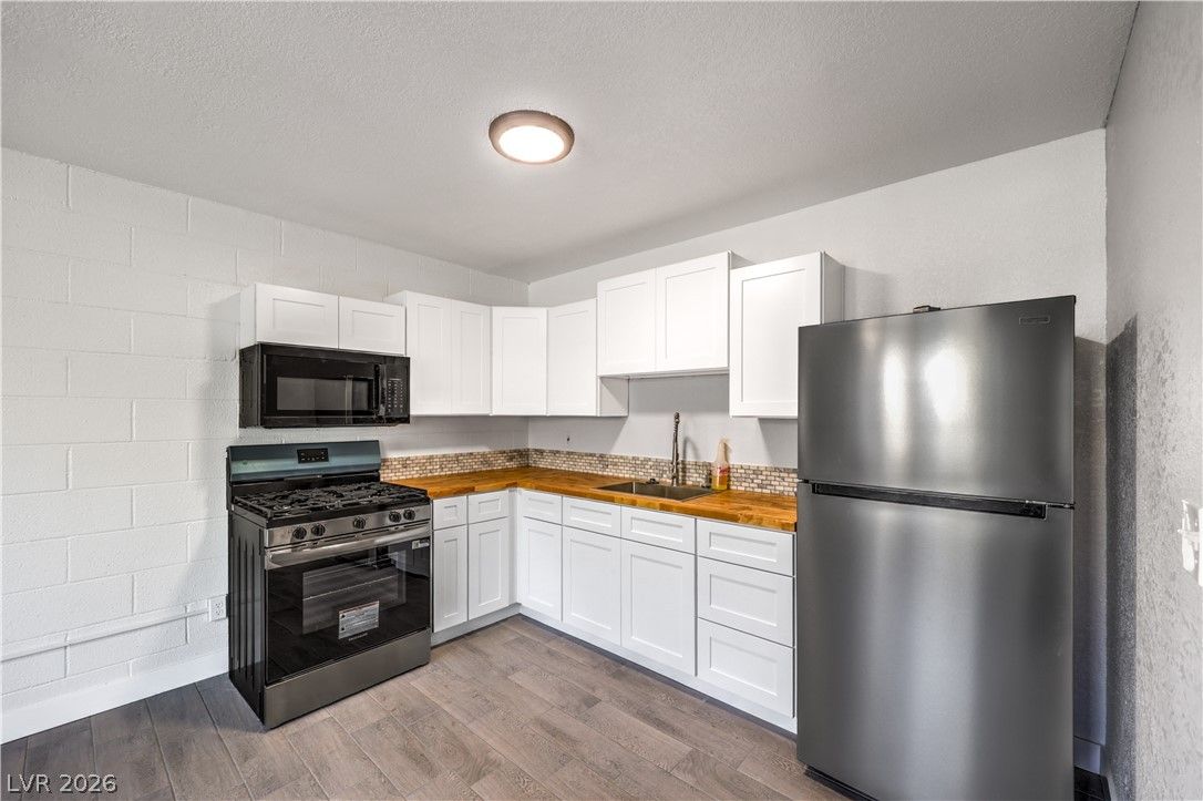 714 East Nelson Avenue F — photo 1 of 28