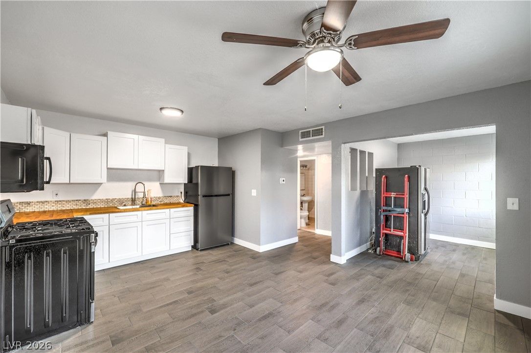 714 East Nelson Avenue F — photo 4 of 28