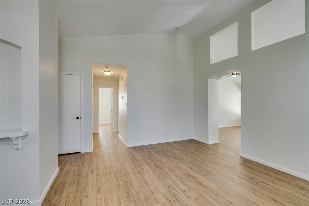 7749 Kasmere Falls Drive — photo 4