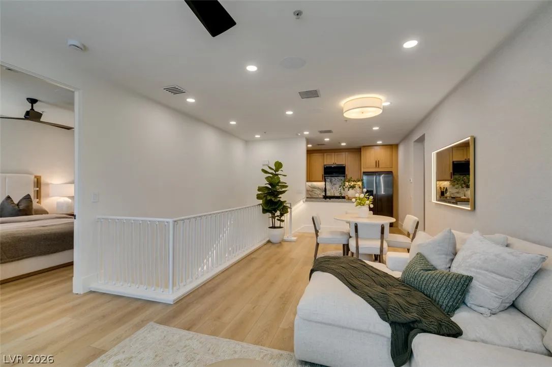 8777 West Maule Avenue 2175 — photo 3