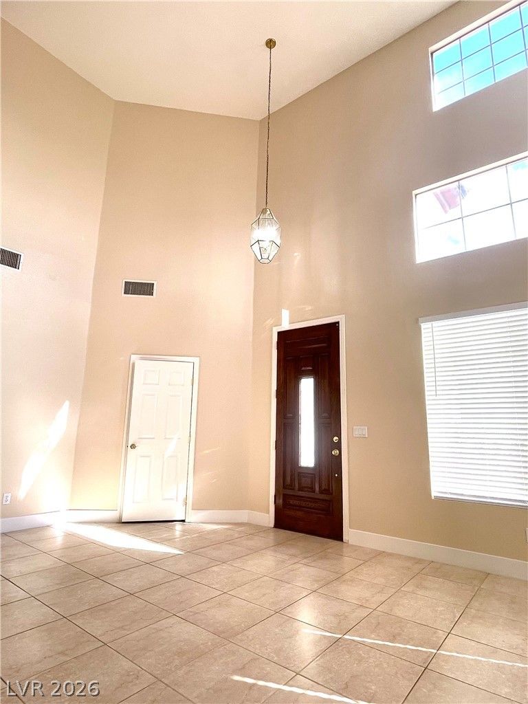 5136 Masotta Avenue — photo 5