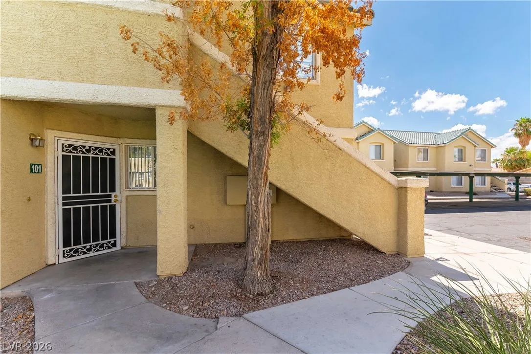 1560 JAMIELINN Lane 101 — photo 2 of 25