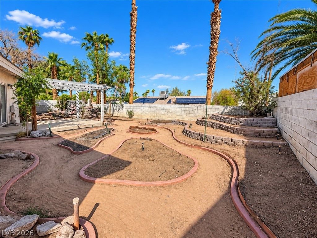 5022 Long View Drive — photo 1 of 16