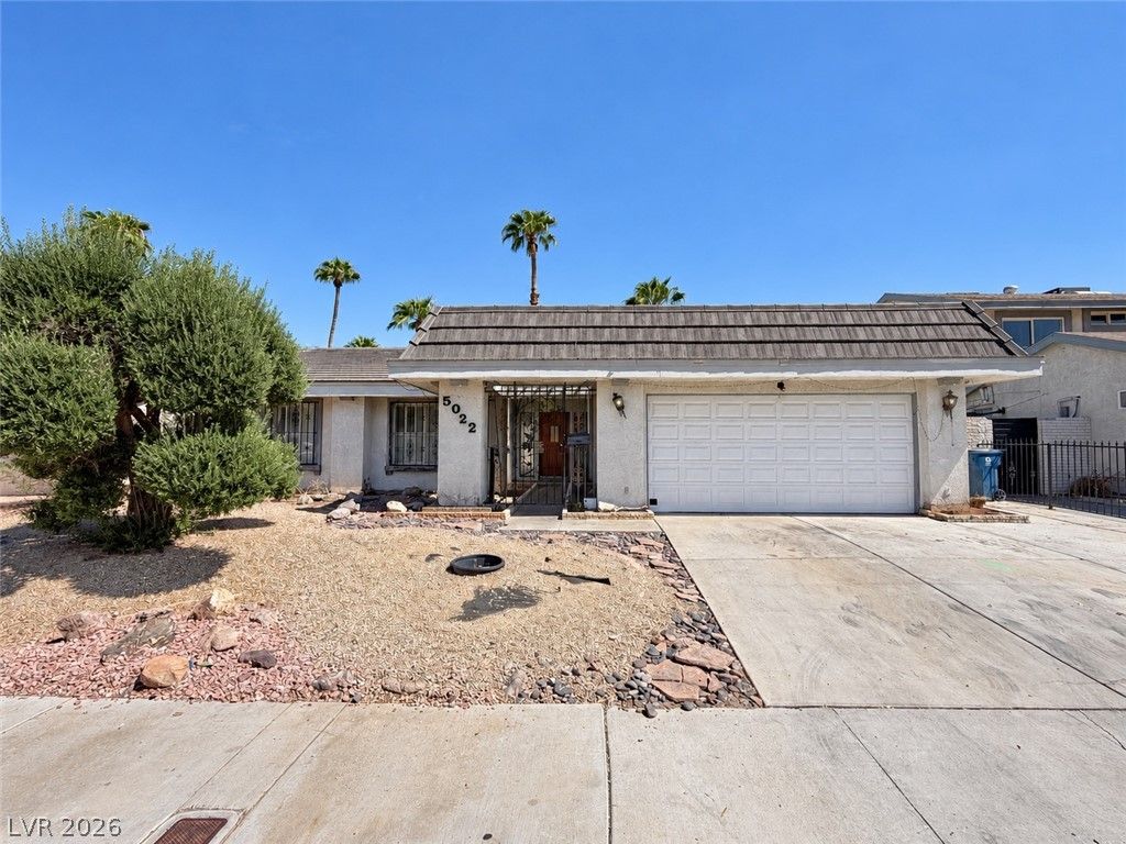 5022 Long View Drive — photo 4 of 16