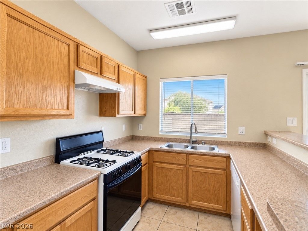 4624 Snake Eyes Street 102 — photo 5