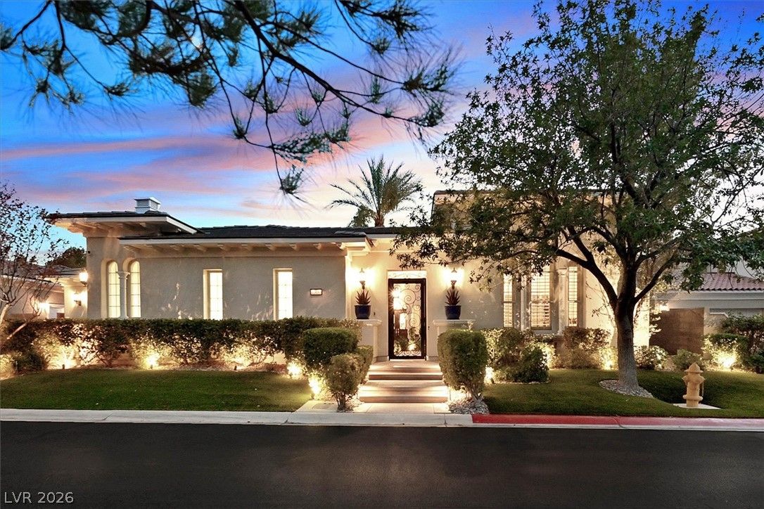 12057 OAKLAND HILLS Drive — photo 1