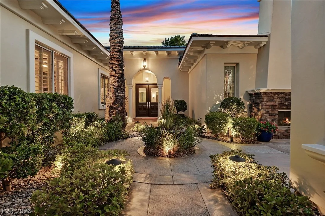 12057 OAKLAND HILLS Drive — photo 2