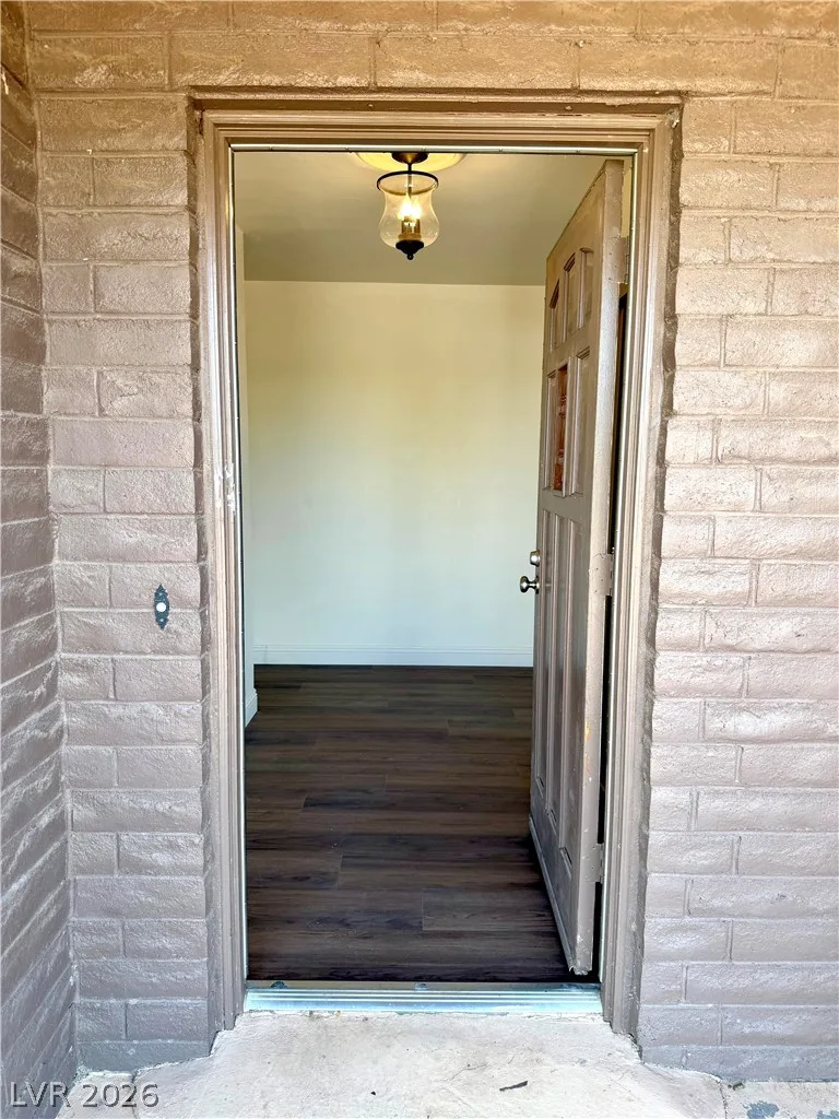 1571 Turf Drive — photo 5