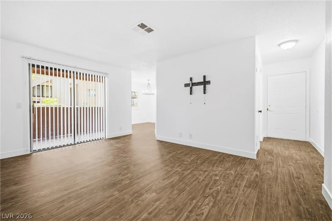 3151 Soaring Gulls Drive 1060 — photo 2