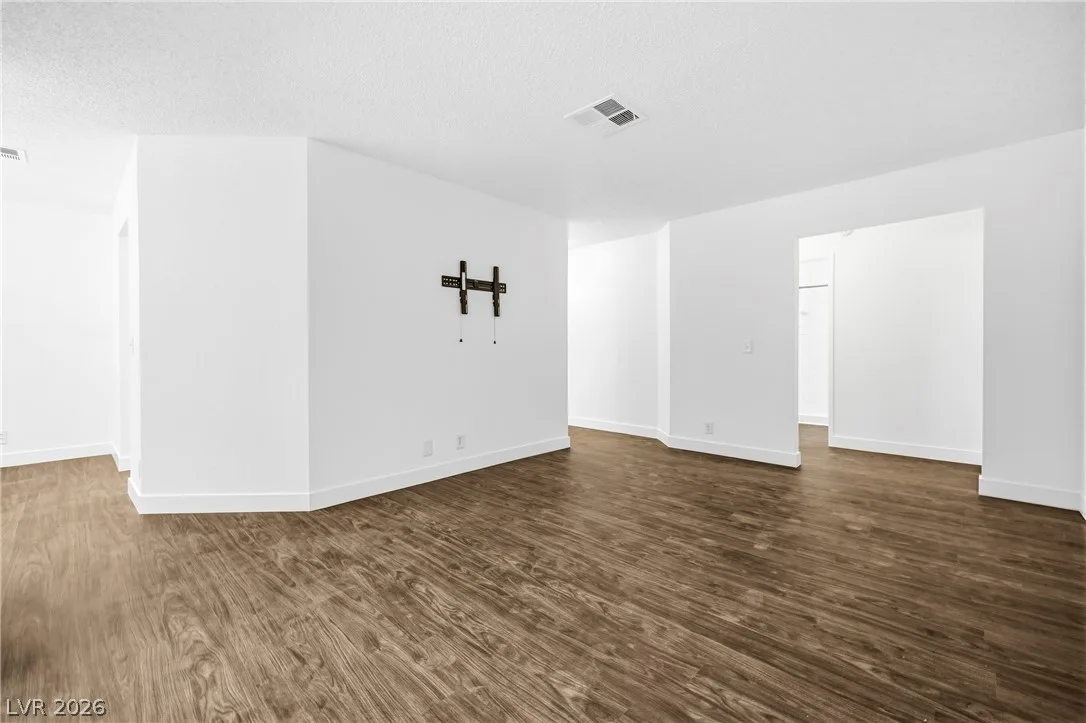 3151 Soaring Gulls Drive 1060 — photo 4