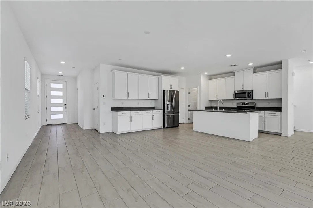 303 Fletcher Falls Street — photo 2