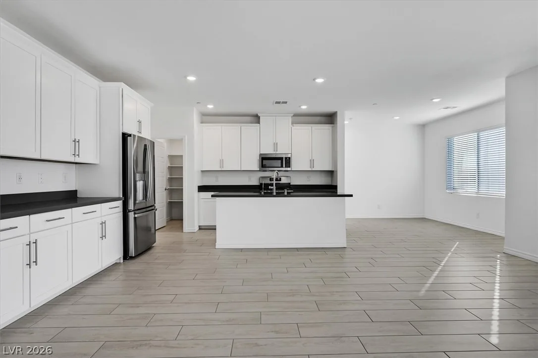 303 Fletcher Falls Street — photo 4