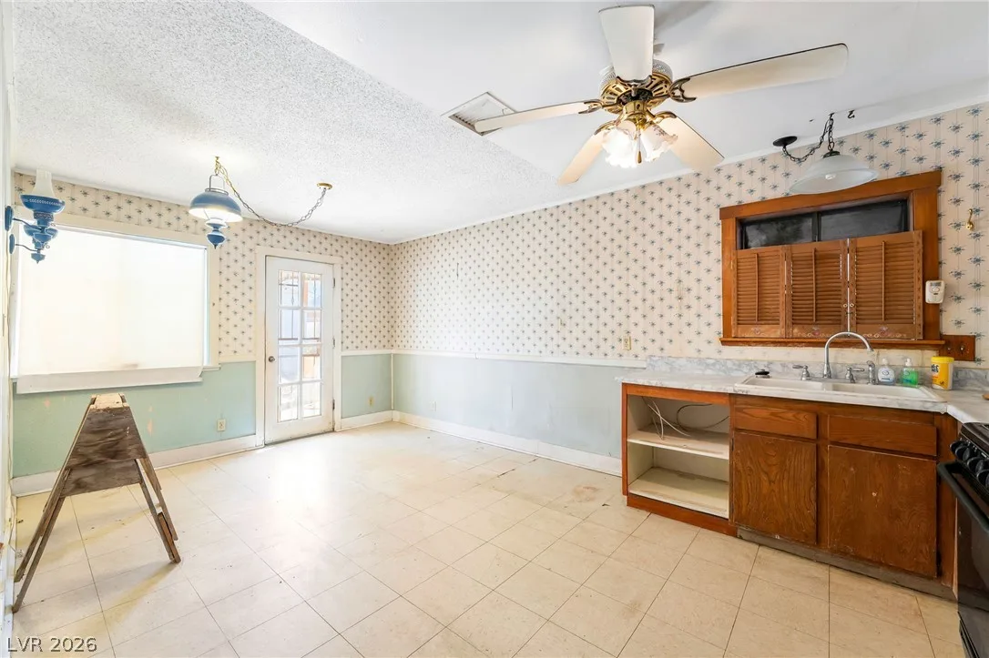 428 Bolsa Drive — photo 5