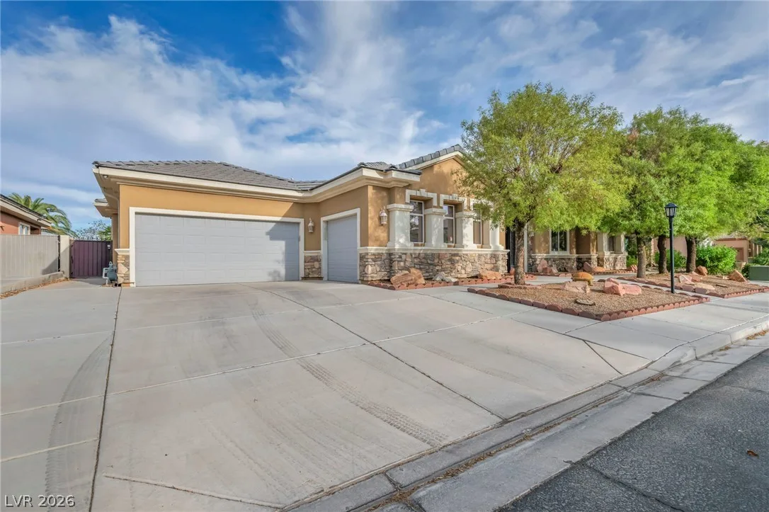 8114 Villa Del Cielo Street — photo 5