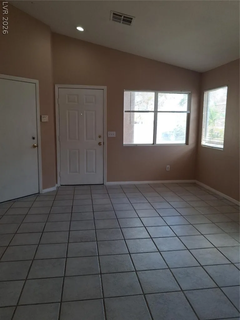 4455 Bertram Lane — photo 2