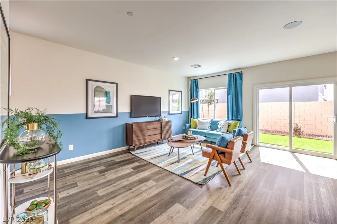 1206 Sun Parakeet Drive — photo 3
