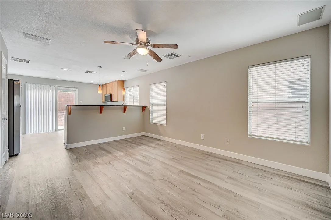 463 Royal Bridge Drive — photo 5 of 24
