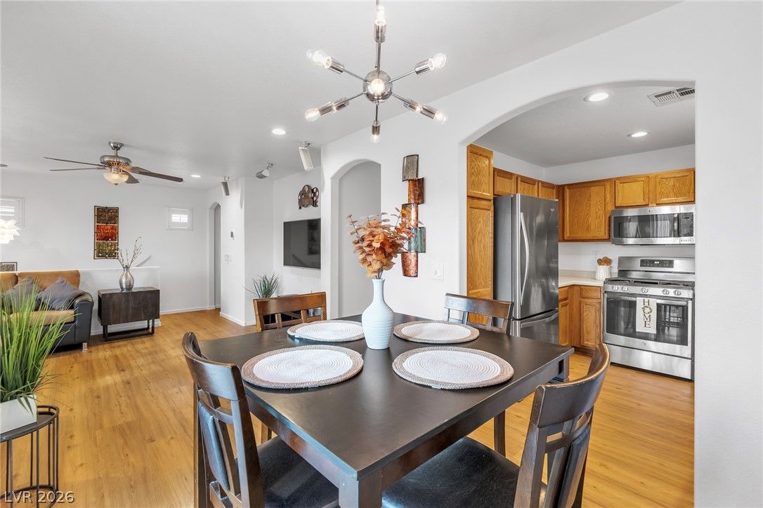 10470 Fancy Fern Street — photo 1