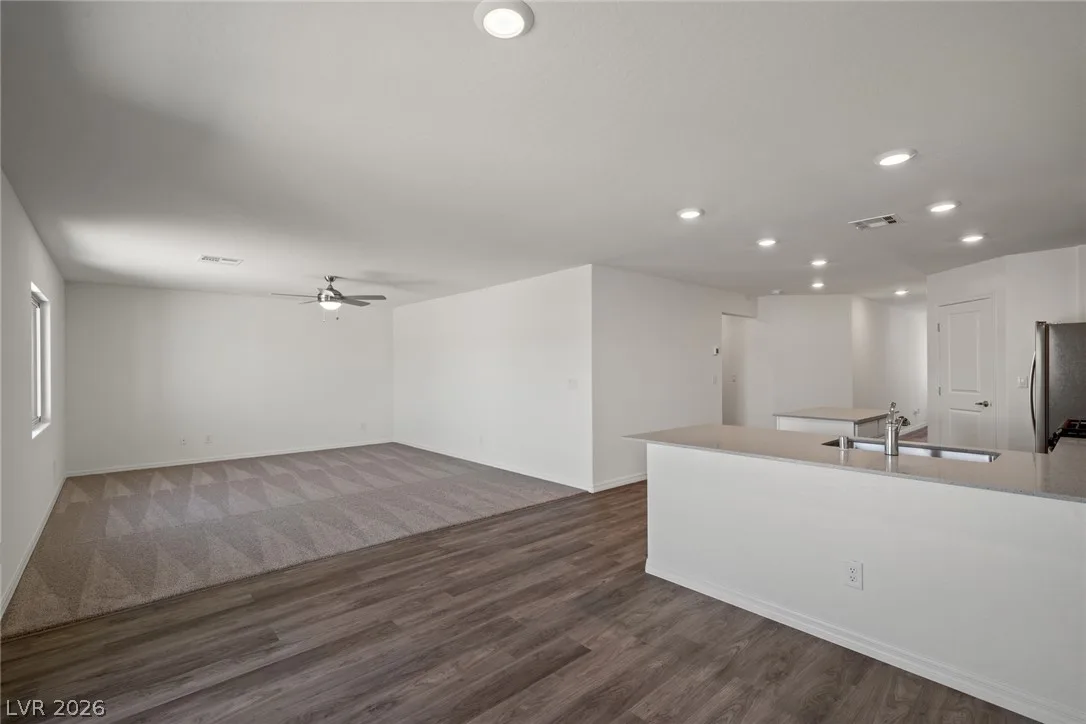 6710 Magnolia River Avenue — photo 4 of 8