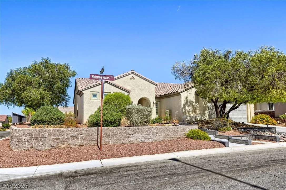 2239 Waterton Rivers Drive — photo 3