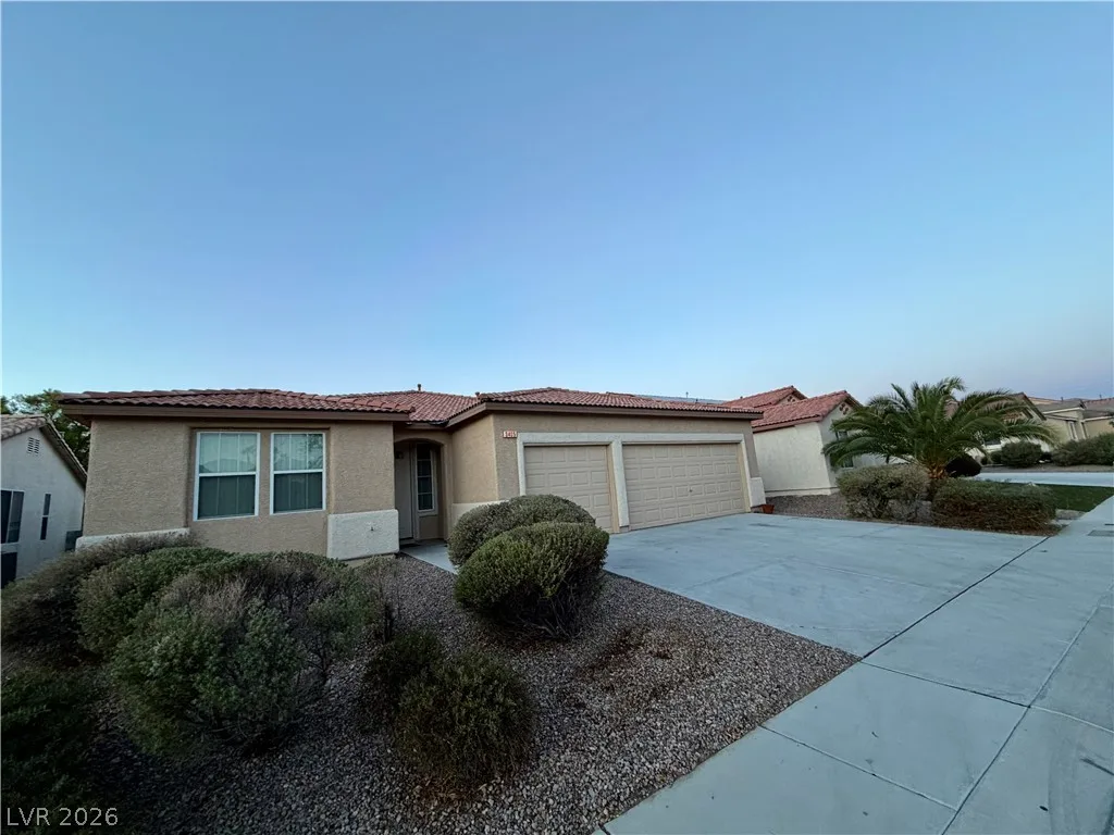 3405 La Cascada Avenue — photo 2
