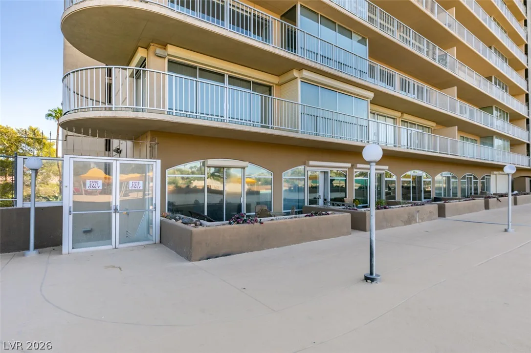 3111 Bel Air Drive 206 — photo 2