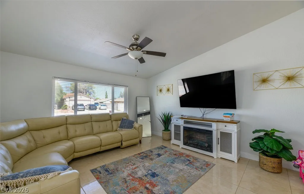 6149 Vista Verde — photo 3