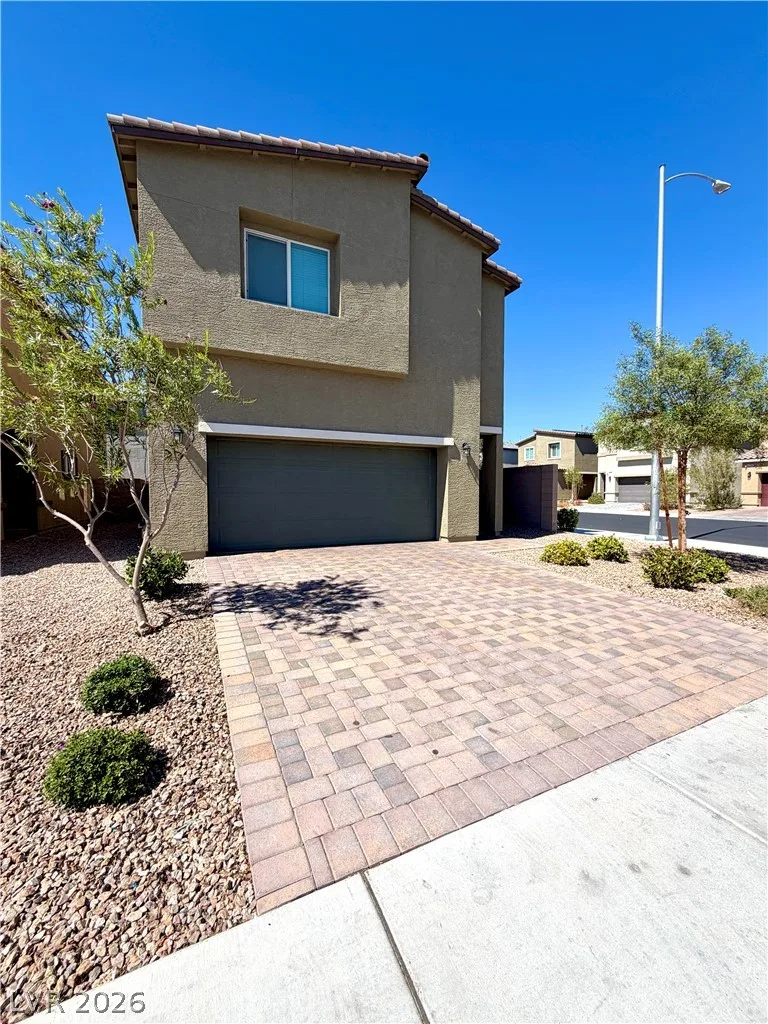 10051 Indigo Cliffs Street — photo 3