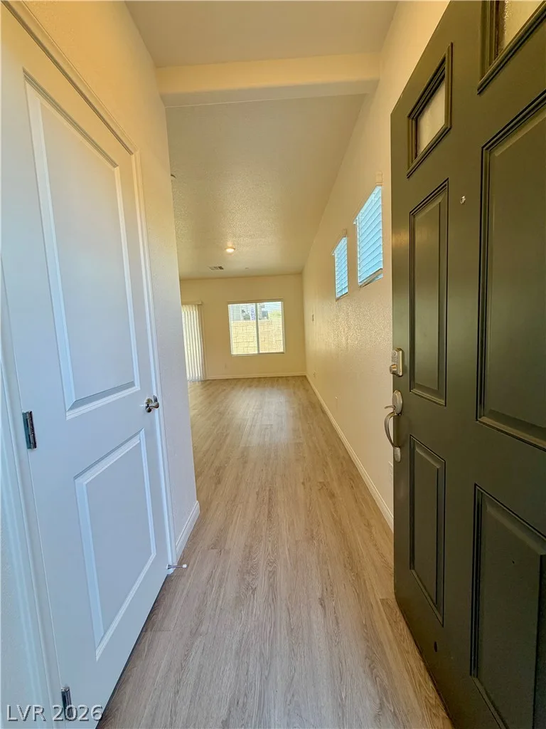 10051 Indigo Cliffs Street — photo 4